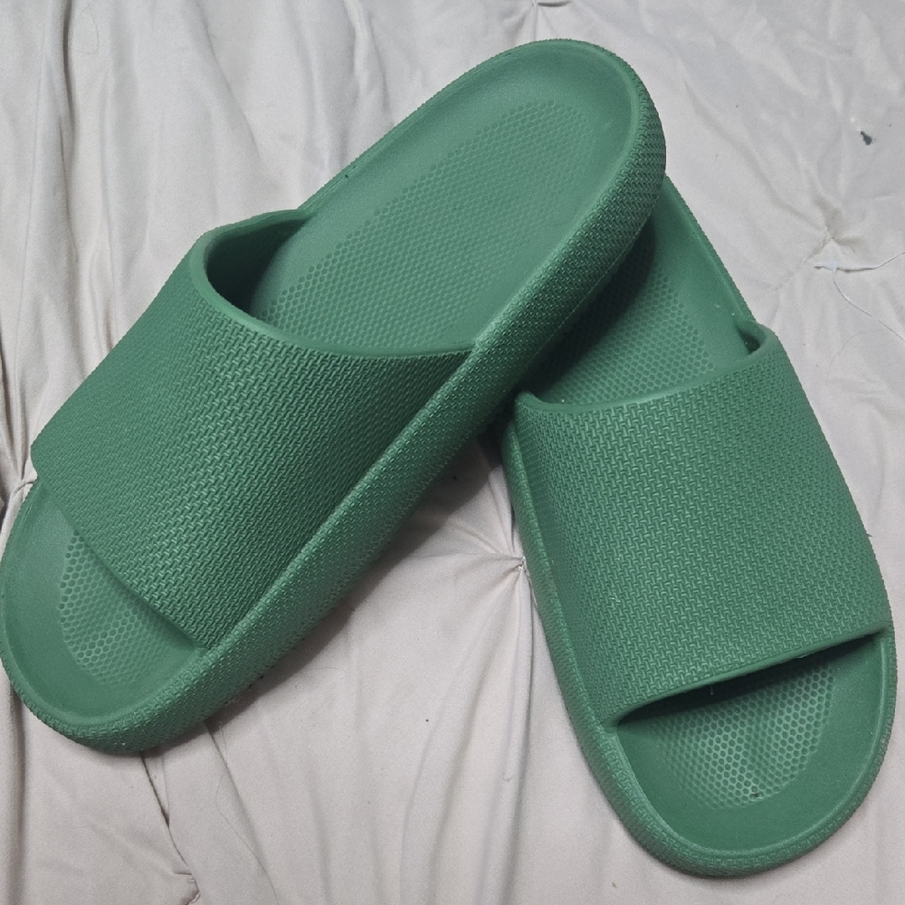 Victoria's Secret Green Slide Sandals
